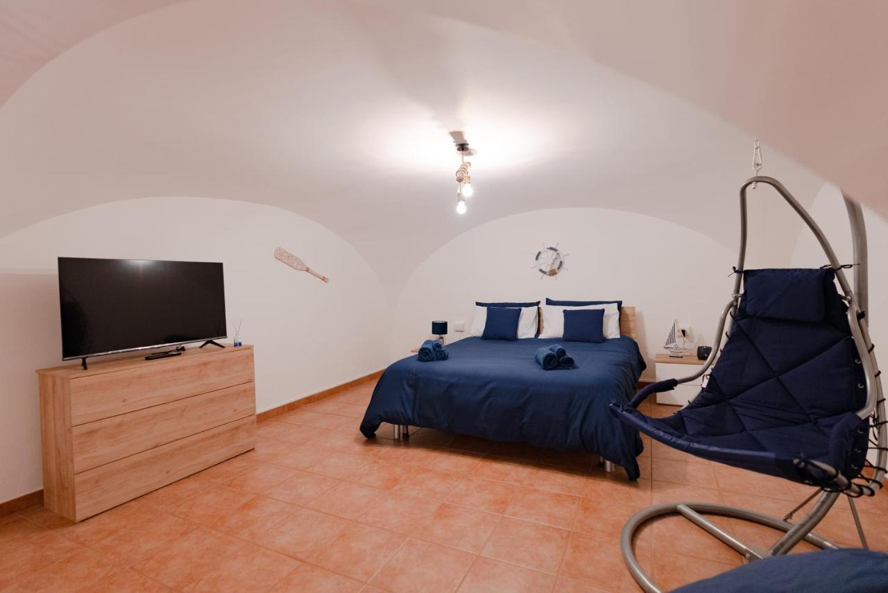 Blue Angel Oak - Apartment Bari Bagian luar foto