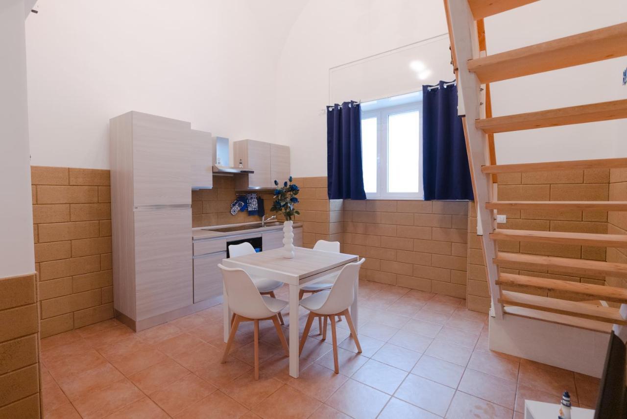 Blue Angel Oak - Apartment Bari Bagian luar foto