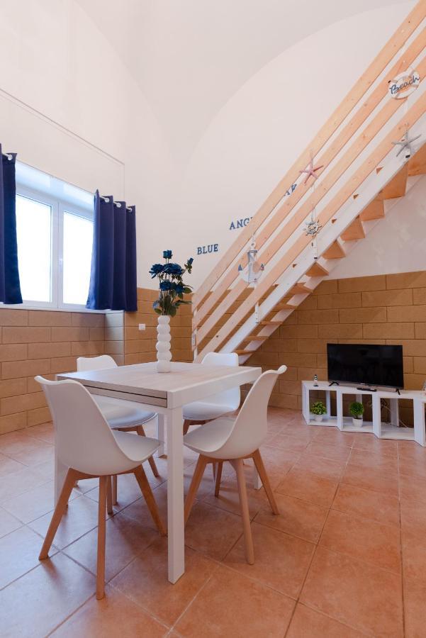 Blue Angel Oak - Apartment Bari Bagian luar foto