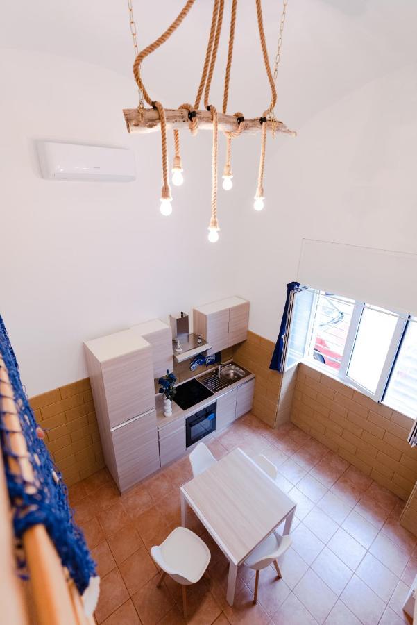 Blue Angel Oak - Apartment Bari Bagian luar foto