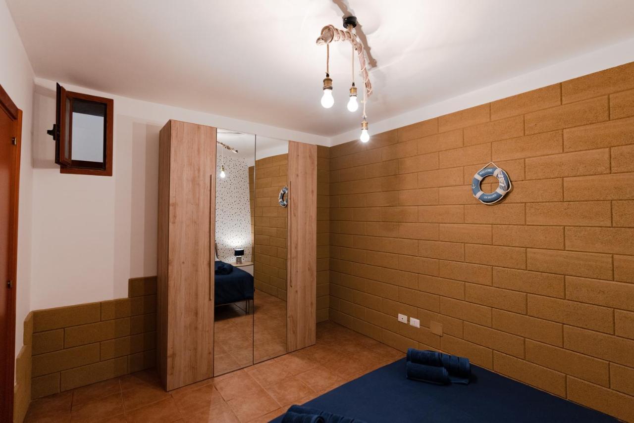 Blue Angel Oak - Apartment Bari Bagian luar foto