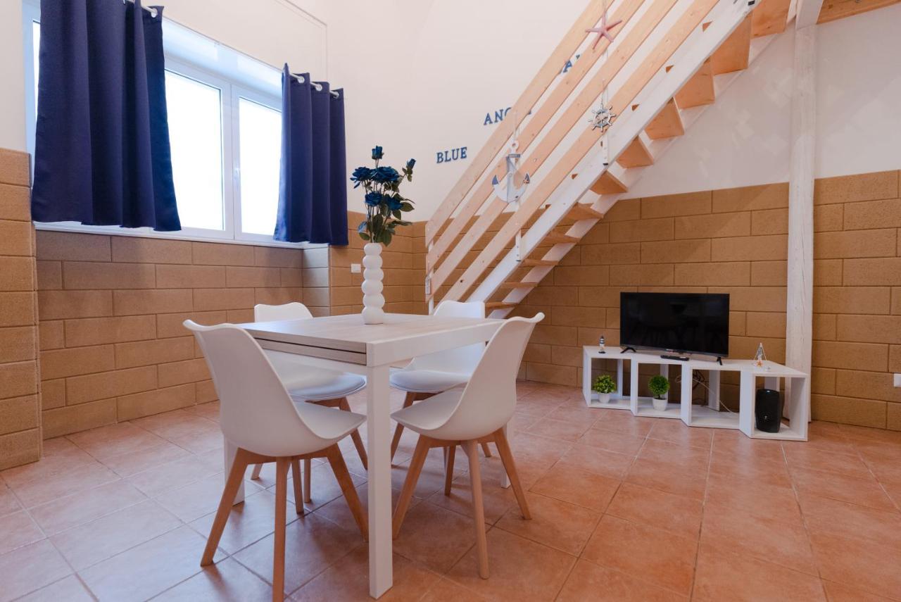 Blue Angel Oak - Apartment Bari Bagian luar foto