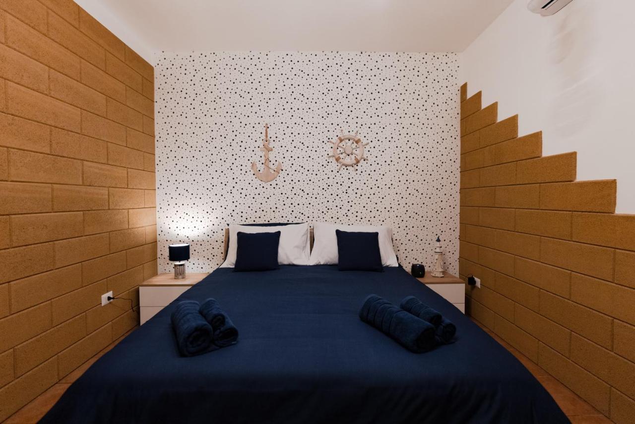 Blue Angel Oak - Apartment Bari Bagian luar foto